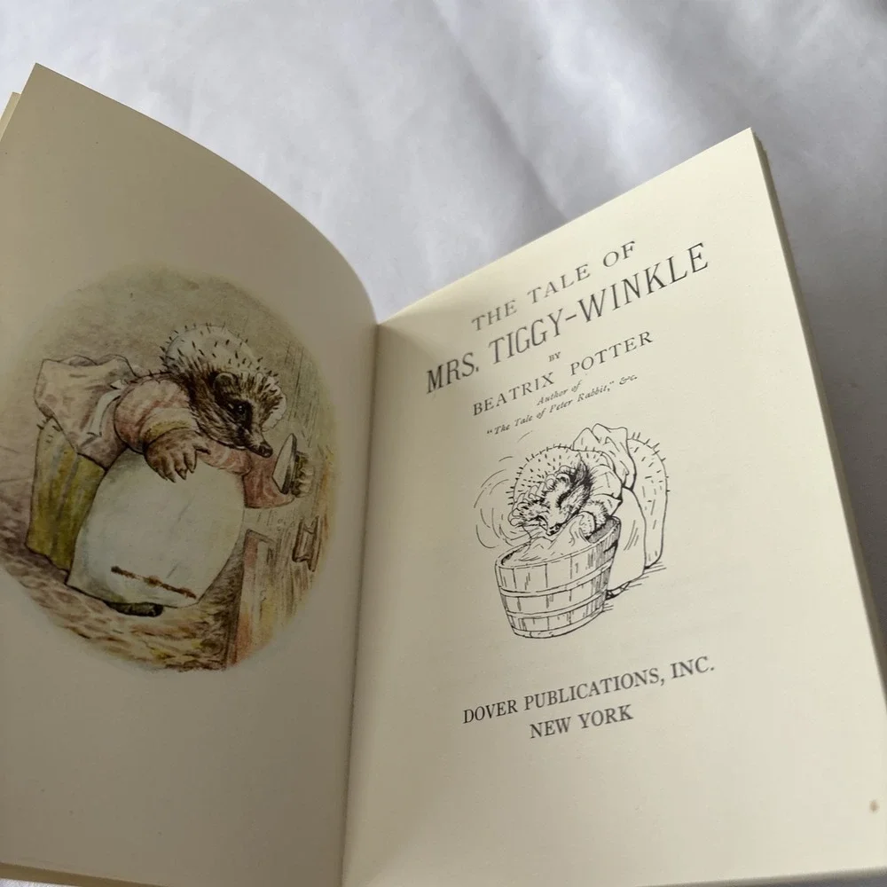 Vintage The Tale of Peter Rabbit & The Tale Of‎ Mrs. Tiggy Winkle Beatrix Potter